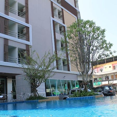 Chariot Pattaya Hotel Екстер'єр фото