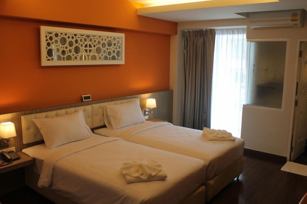 Chariot Pattaya Hotel Номер фото