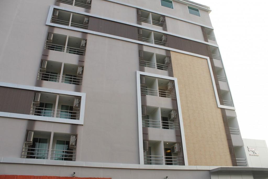Chariot Pattaya Hotel Екстер'єр фото