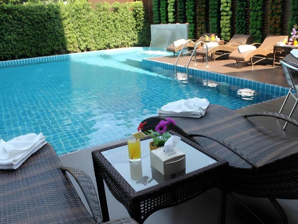 Chariot Pattaya Hotel Екстер'єр фото