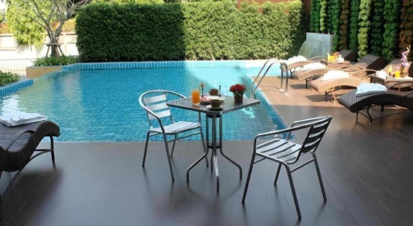 Chariot Pattaya Hotel Екстер'єр фото