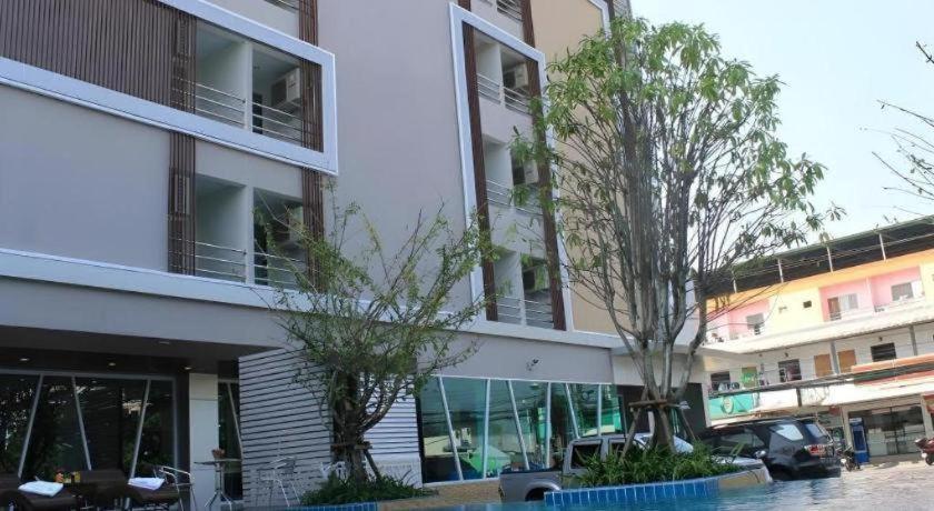 Chariot Pattaya Hotel Екстер'єр фото