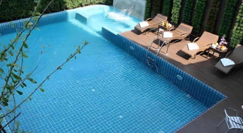 Chariot Pattaya Hotel Екстер'єр фото