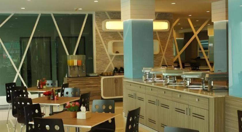 Chariot Pattaya Hotel Екстер'єр фото