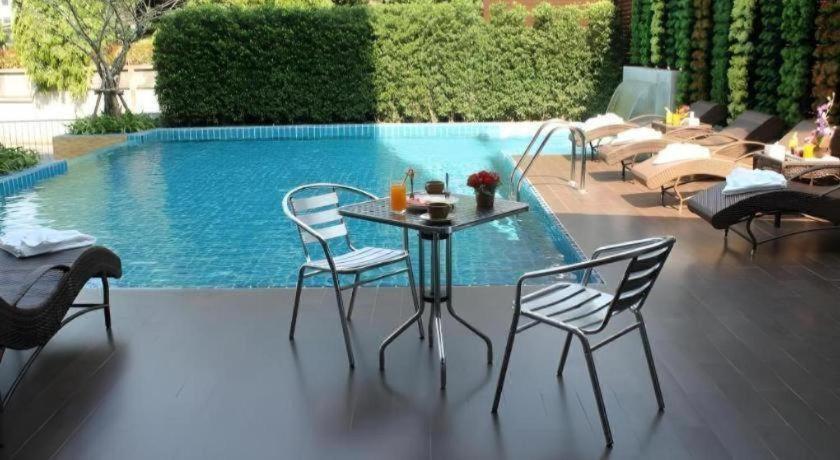 Chariot Pattaya Hotel Екстер'єр фото
