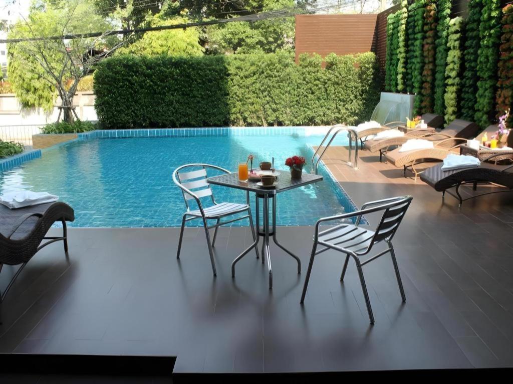 Chariot Pattaya Hotel Екстер'єр фото