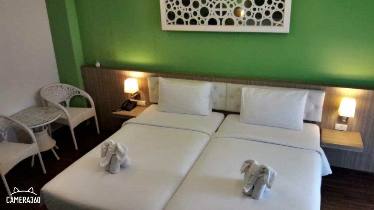 Chariot Pattaya Hotel Екстер'єр фото