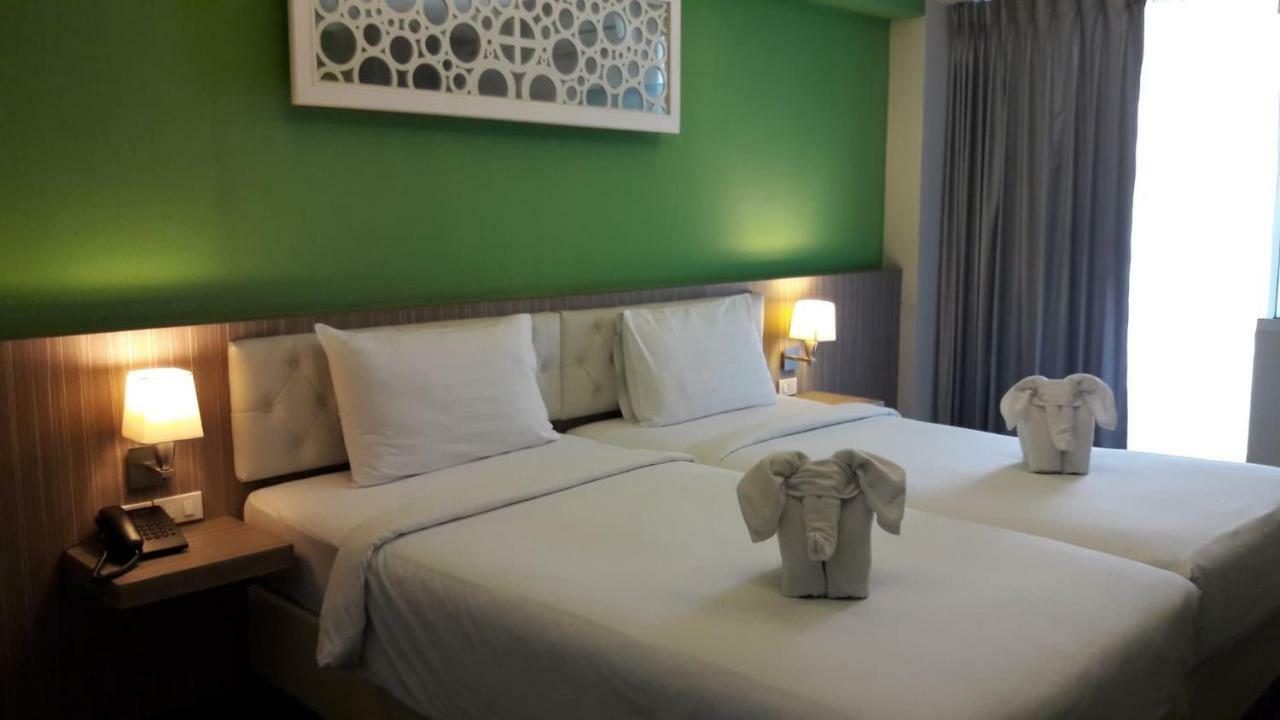 Chariot Pattaya Hotel Екстер'єр фото