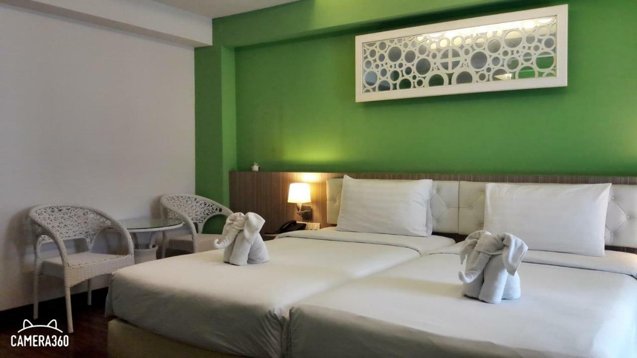Chariot Pattaya Hotel Екстер'єр фото