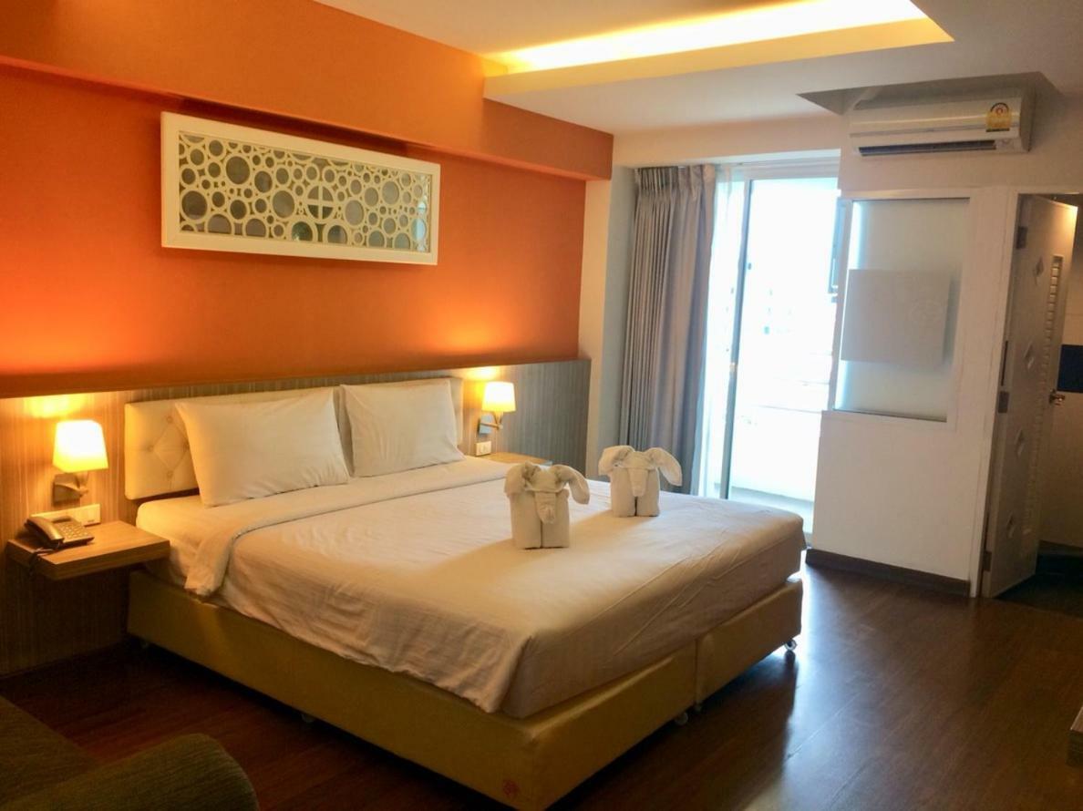 Chariot Pattaya Hotel Екстер'єр фото